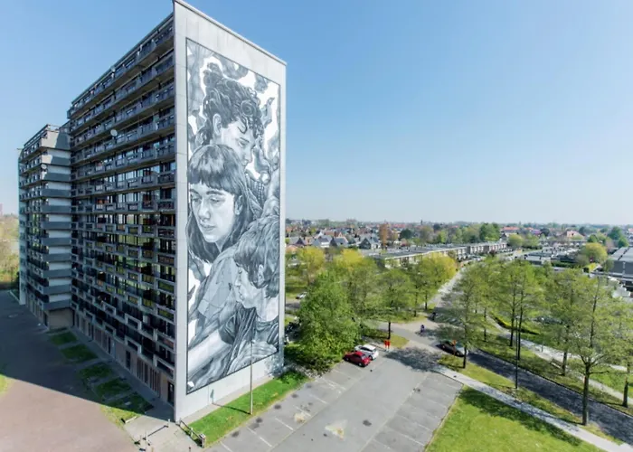 Apartment In With Sea Views *