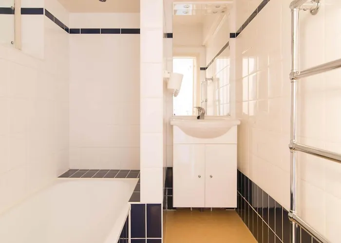 Appartement In With Sea Views